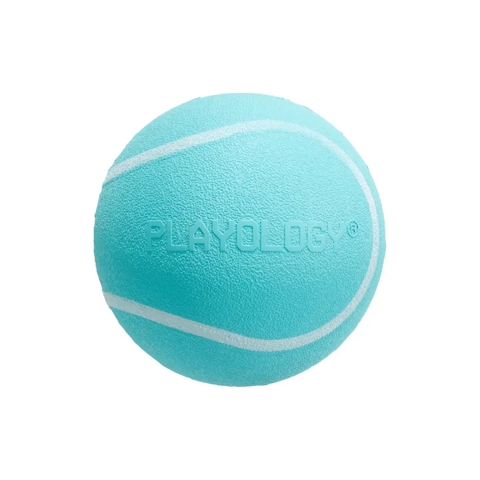 Playology squeaky chew ball хрустящий жевательный мяч для собак с пищалкой и с ароматом арахиса, 8 см, голубой в интернет-зоомагазине Pets Room