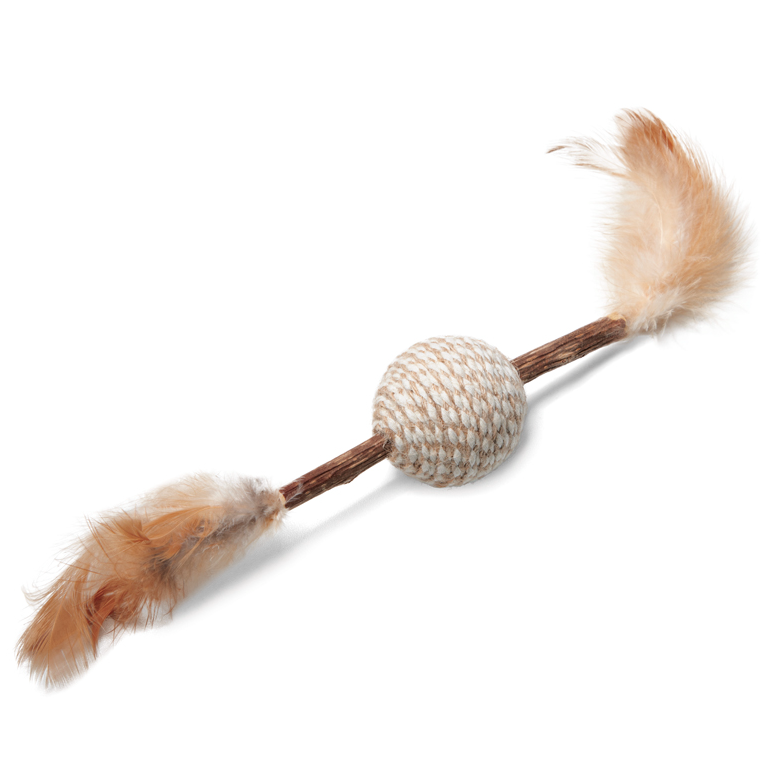 Игрушка для кошек из мататаби "мячик с перьями", d40/220мм, серия natural, triol в интернет-зоомагазине Pets Room